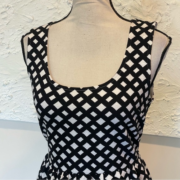 Anthro Postage Stamp Postcard Sleeveless Blouse Ruffle Peplum Black White Sz MP - Picture 4 of 7